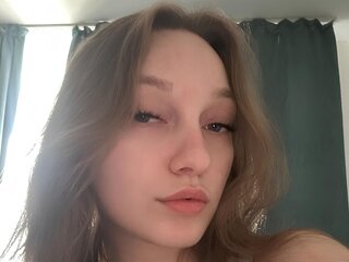 BellaBluem recorded