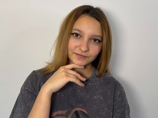 EmikoBanaszek jasmine