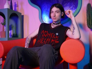 LukasBlake fuck
