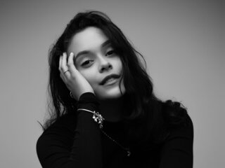 SabrinaBlossom shows